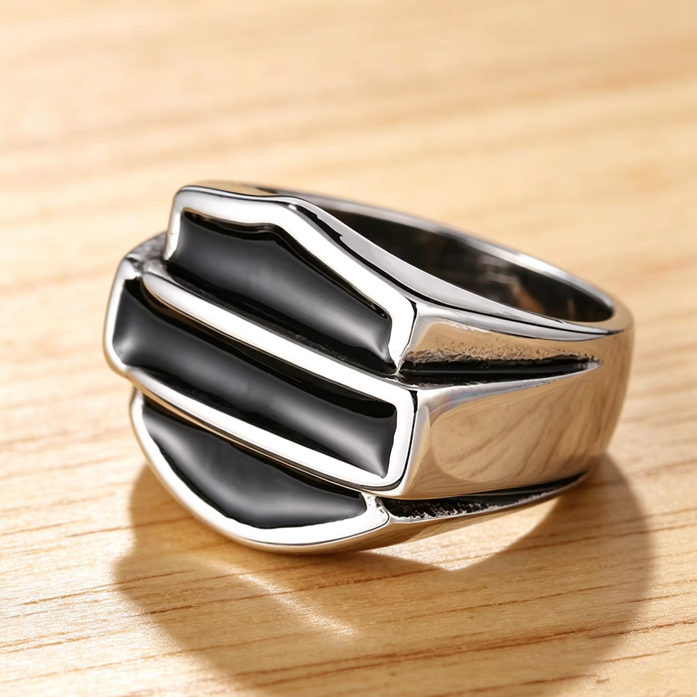 blackring7.jpg
